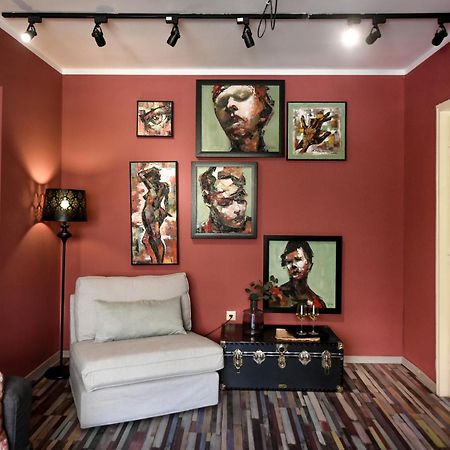 Downtown Oasis: Central Apartments With Cozy Charm بوخارست المظهر الخارجي الصورة