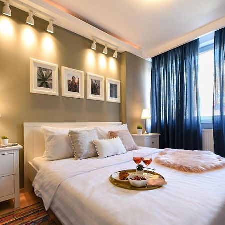 Downtown Oasis: Central Apartments With Cozy Charm بوخارست المظهر الخارجي الصورة